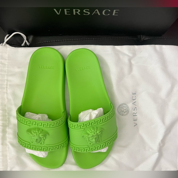 Versace Medusa Slides 💚 - Picture 2 of 4